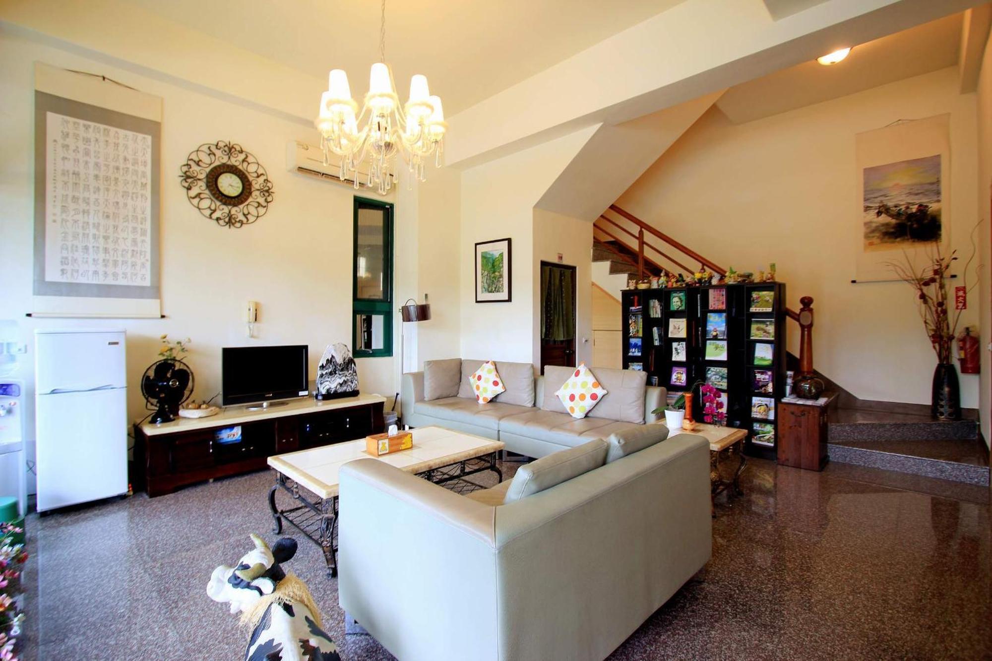 Green Window Homestay綠窗小築天安居民宿 Hualien City Luaran gambar